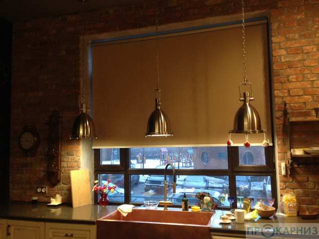 Электрические рулонные шторы  для кухни